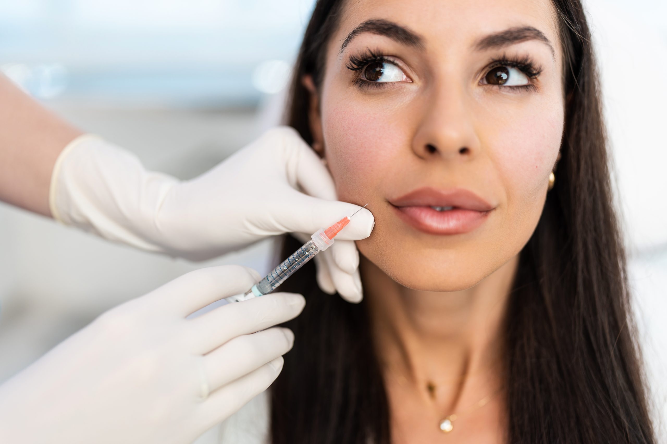 Does the idea of needles make you feel a bit squeamish? Have a low pain threshold? Then you’re likely curious to know if it hurts when you get lip filler in DC.