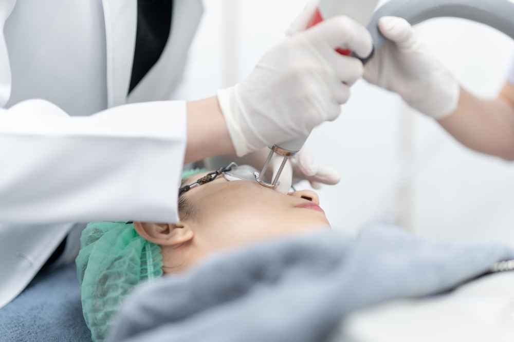 woman getting a Pico laser treatment in DC